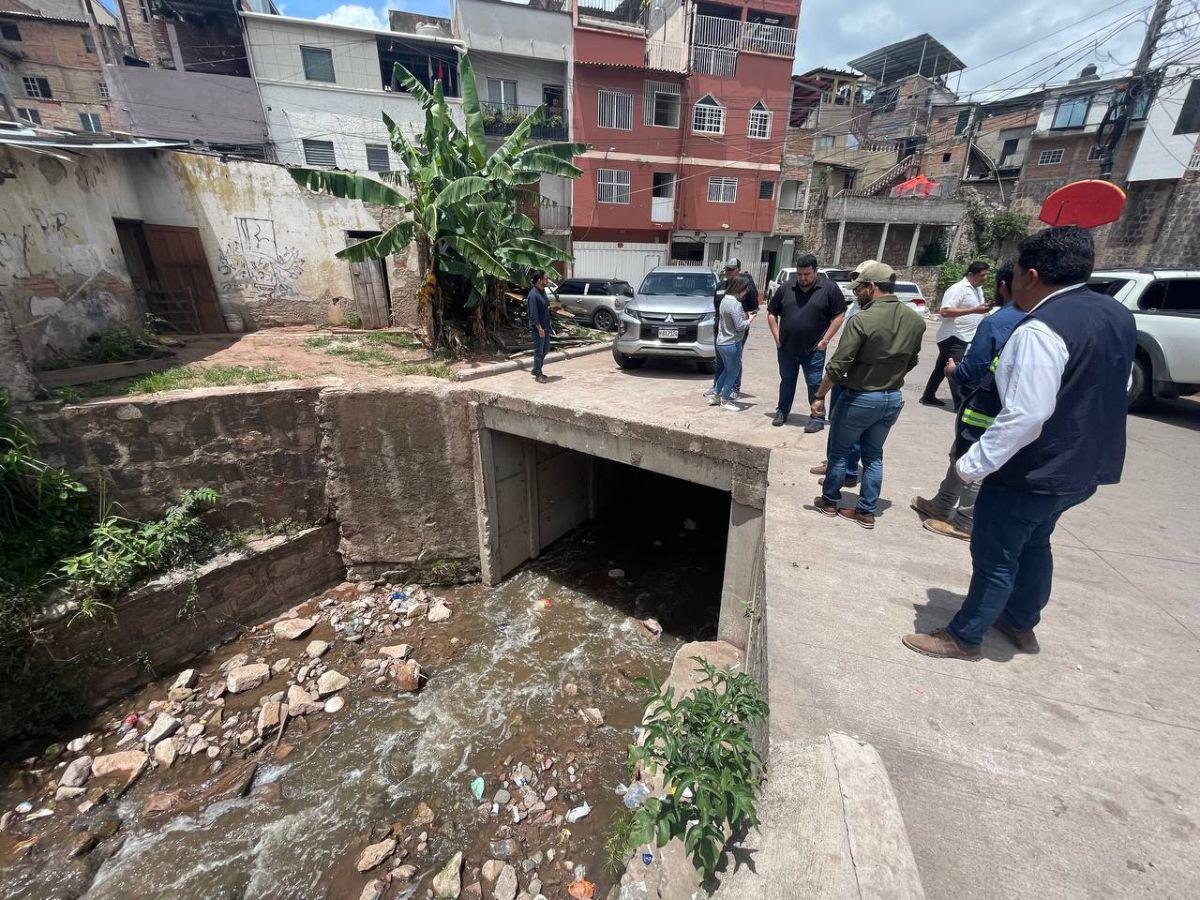 Realizan visita técnica en Los Jucos para analizar obras que evitarán inundaciones