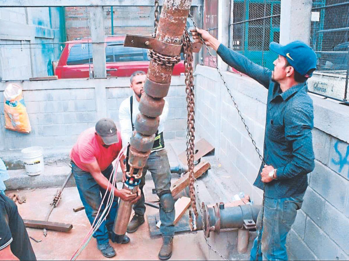 En la colonia Villa Nueva se instaló una bomba elevadora para llevar agua a tres sectores altos.