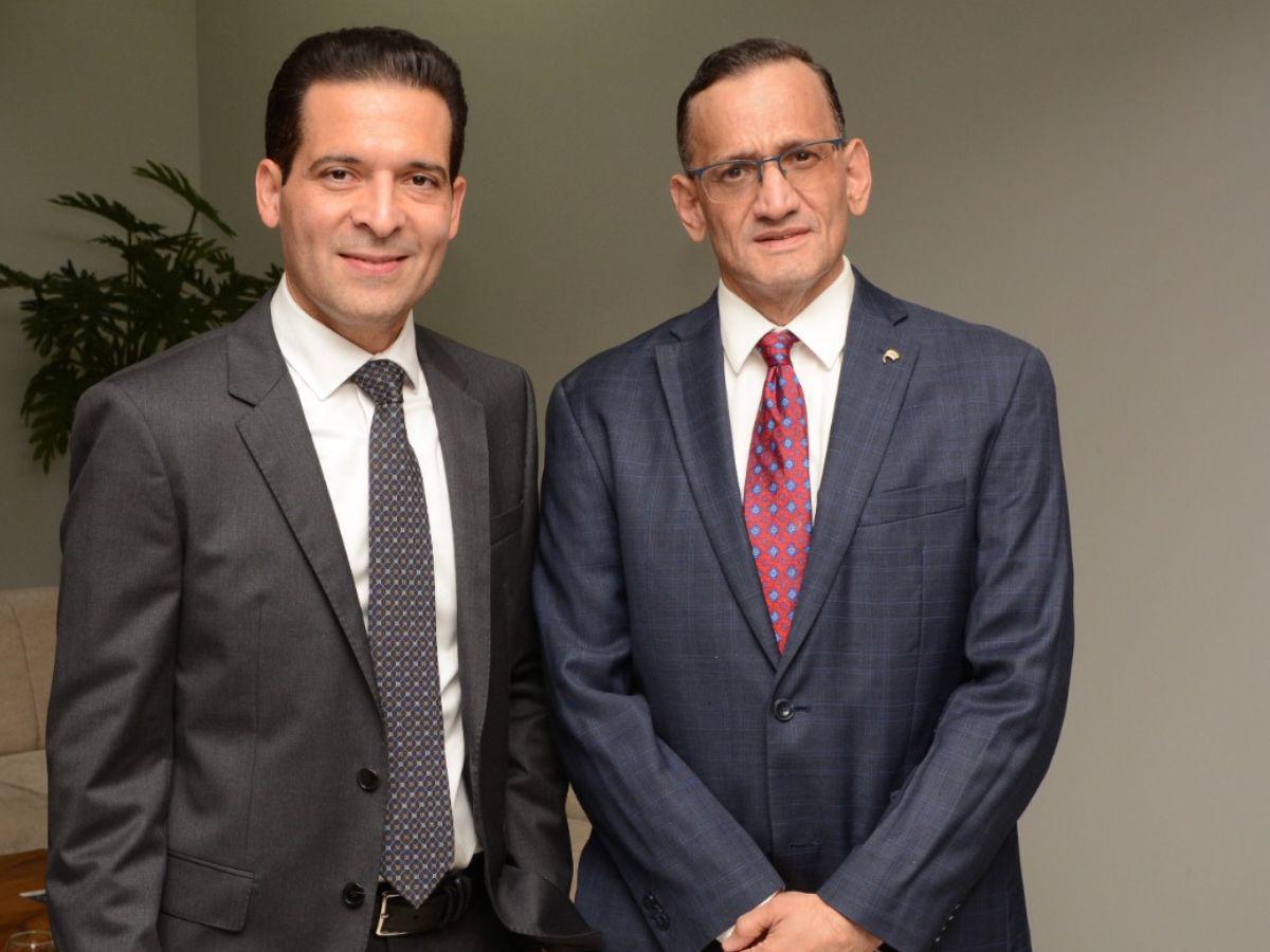 Carlos Handal y Mario Bustillo.