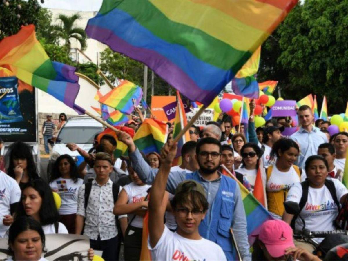 Asociación de Pastores rechaza participación de movimiento LGBTQ+ en fiestas patrias