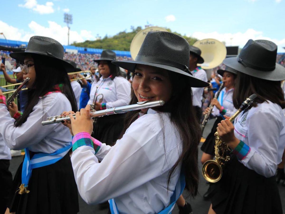 Un total de 73 colegios desfilarán este 15 de septiembre en Tegucigalpa.