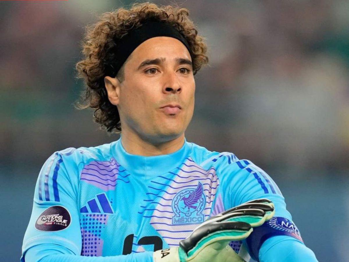 Las caras de Memo Ochoa tras caer derrotado en el Honduras vs México