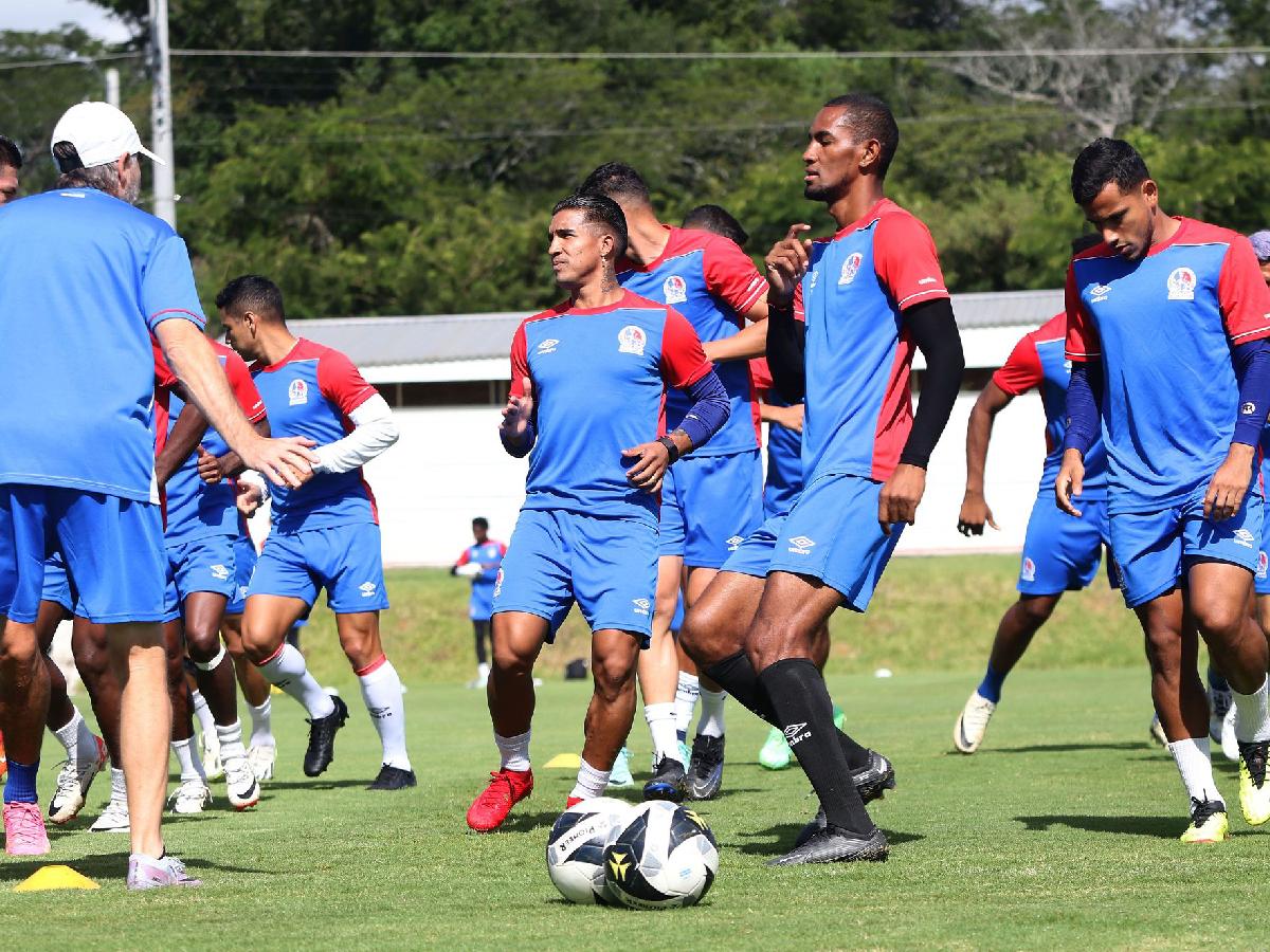 ¡Un lujo! El 11 titular de Olimpia para enfrentar el Clásico Nacional ante Motagua