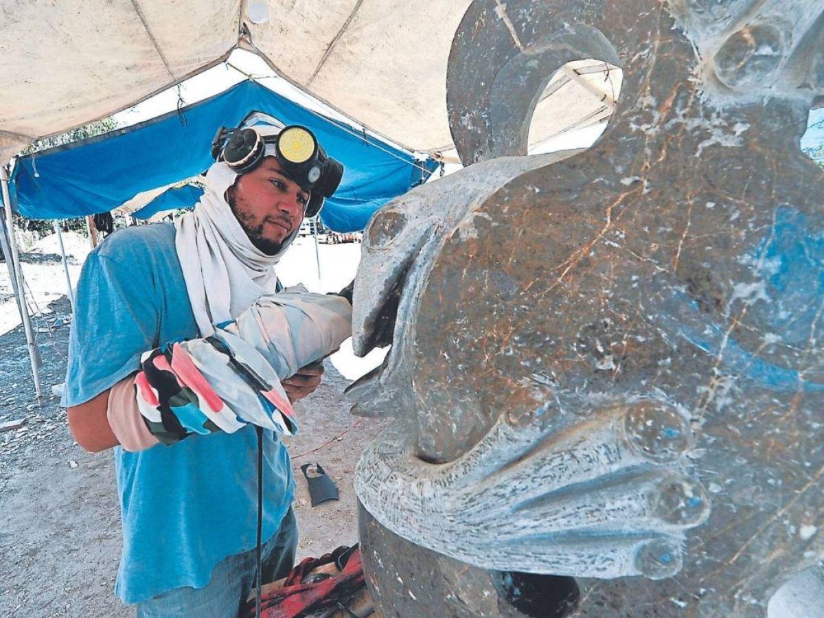 Cantarranas, la capital de la escultura