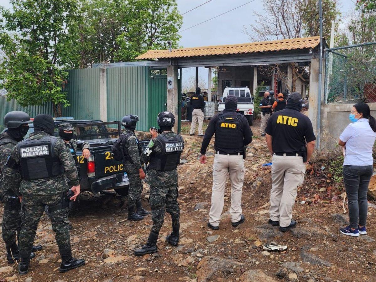 Capturan a dos hermanos integrantes de la banda criminal “Los Chantales”