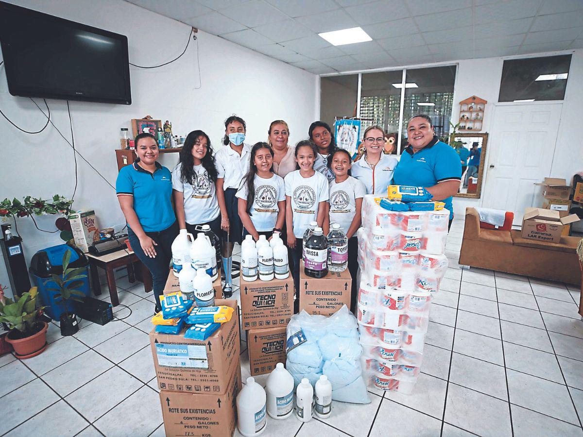 Fundación Terra entrega productos de limpieza a Escuelas Amigables con el Ambiente