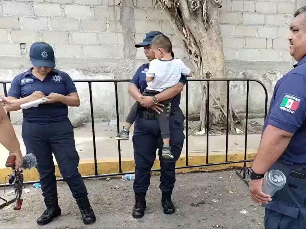 Rescatan a niño hondureño que deambulaba solo en Tapachula, México