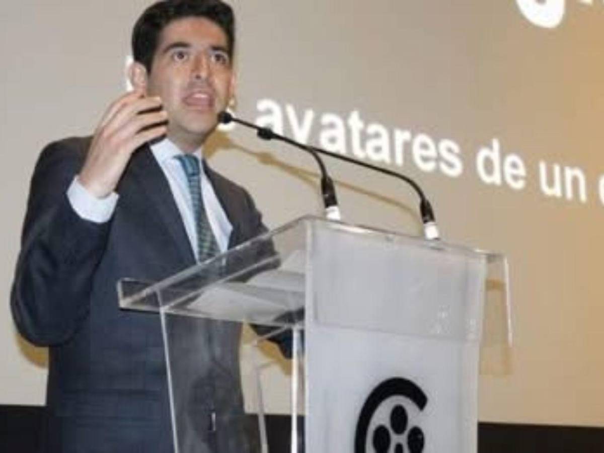 Ionut Valcu, esposo de funcionario mexicano que renunció tras casarse en el MUNAL