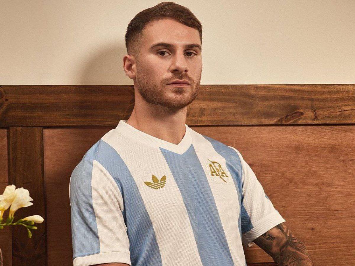 A lo retro, Argentina presenta su nueva camiseta inspirada en el Mundial de 1974