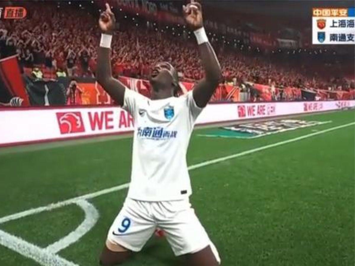 Rubilio Castillo sigue imparable y anota su cuarto gol en la Superliga China