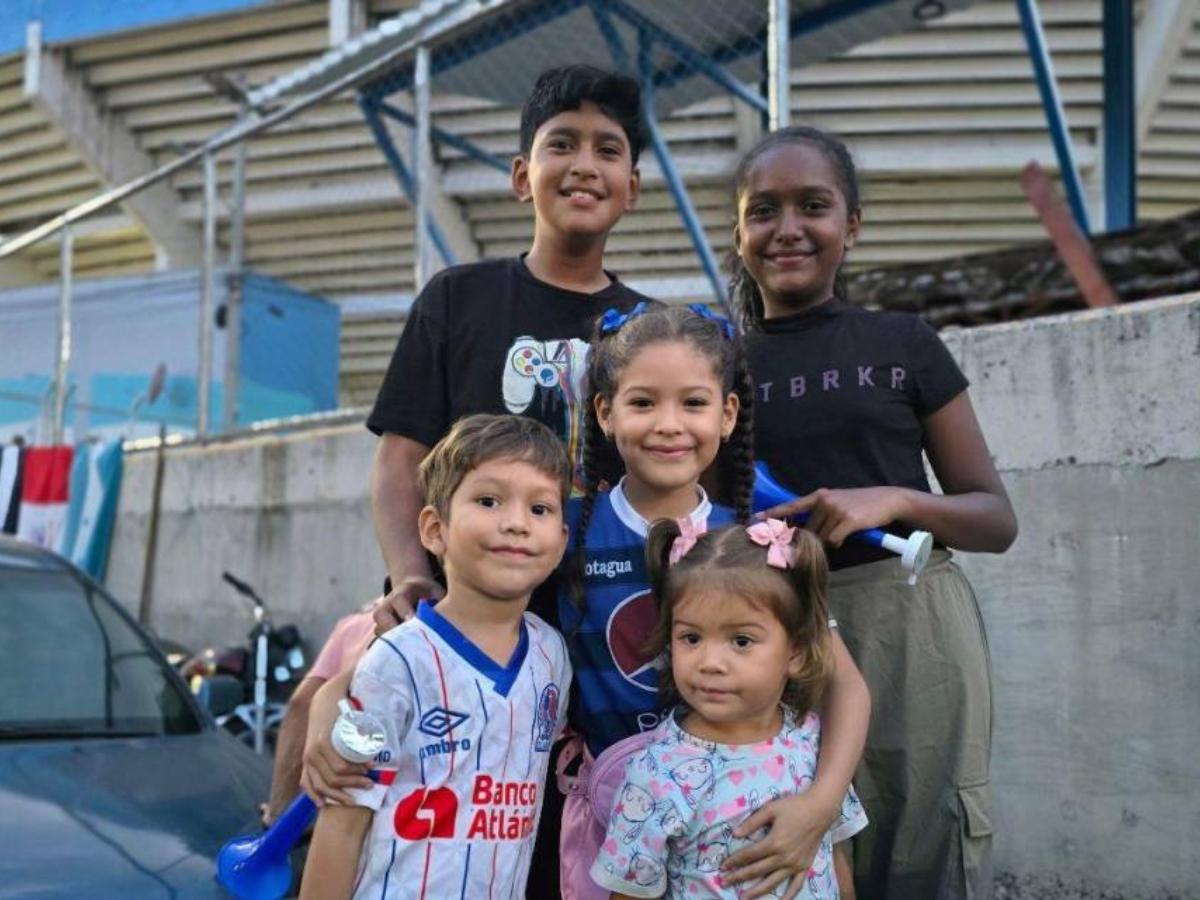 Chicas deslumbran: Ambiente en el Motagua vs Águila por Copa Centroamericana