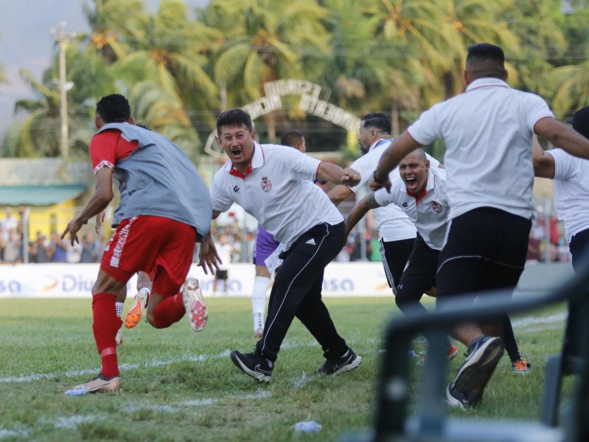 Mauro Reyes: “Tuvimos fe... y gracias a Dios sacamos esto”