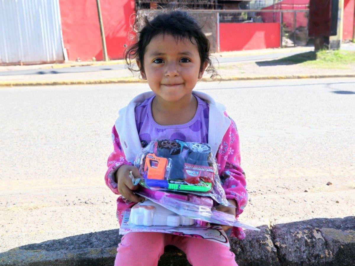 Pequeños detalles, grandes sonrisas: Niños disfrutan del trineo navideño de EL HERALDO