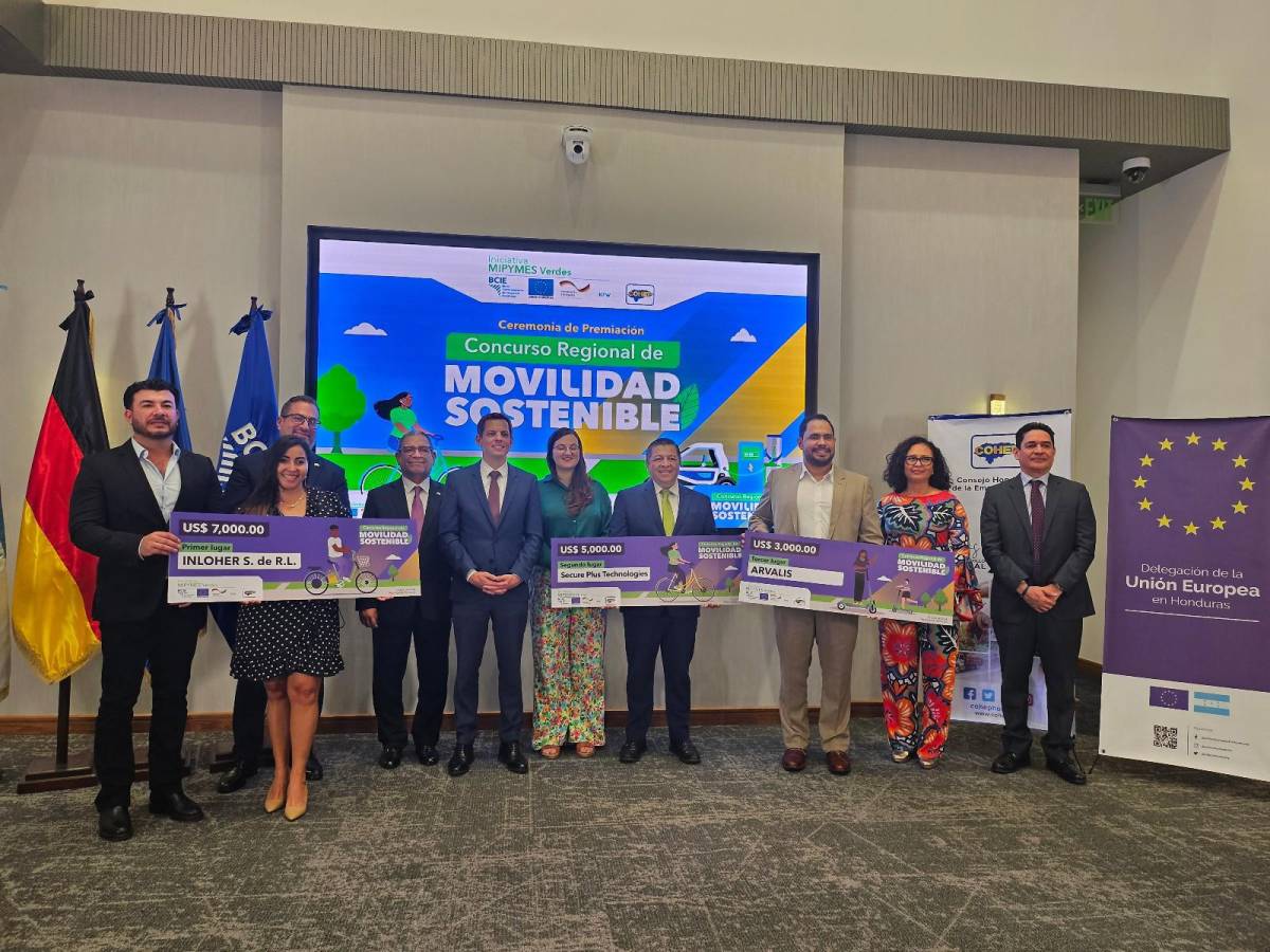 Premian a empresas hondureñas por impulsar la movilidad sostenible