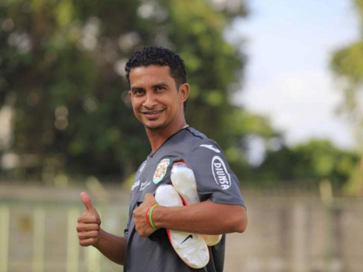 ¡Sorprendió a todos! Mario Berríos y su pelicuar manera de llegar a Comayagua para la semifinal Olimpia - Marathón