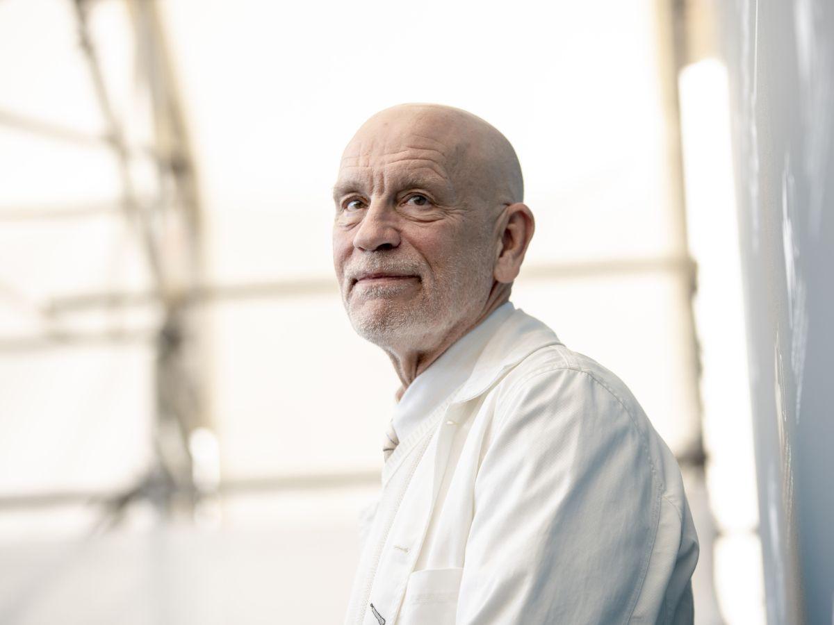 John Malkovich dice que el Oscar no es algo que persigue