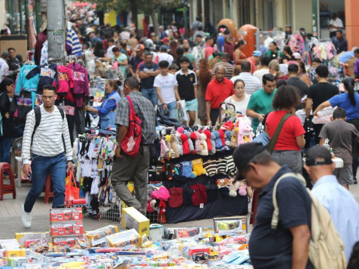 Última venta del 2024 inunda el centro de Tegucigalpa de vida y alegría