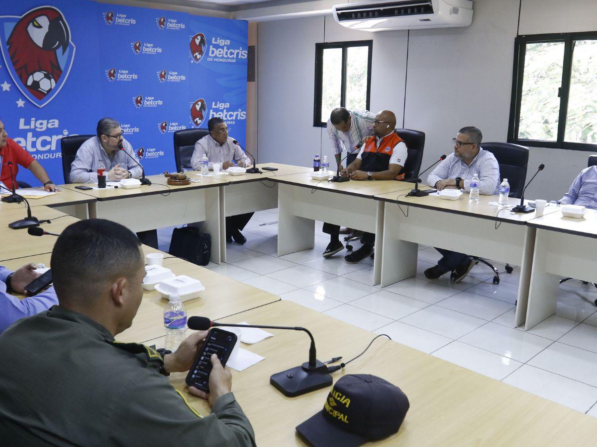 Directiva del Marathón, estuvo presente en el Congresillo desarrollado en las oficinas de la Liga Nacional de Honduras.