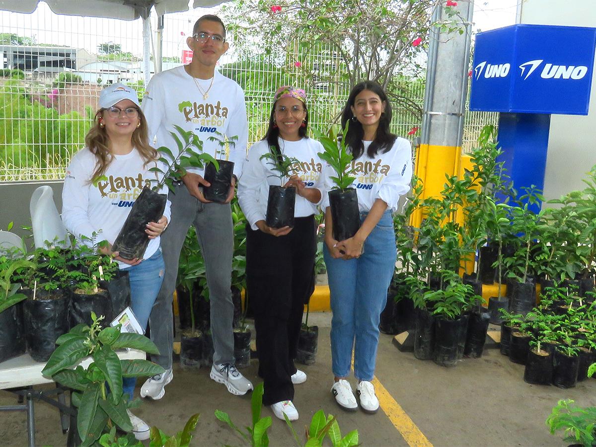 UNO celebra el Día del Árbol con su campaña “Planta un árbol con UNO”