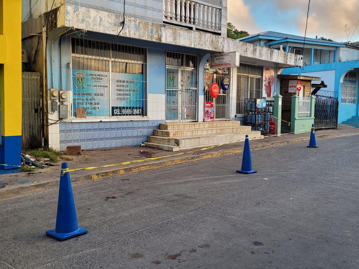 Acribillan a dos hombres en Islas de la Bahía