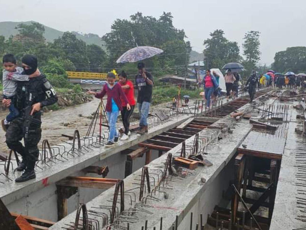 Sufrimiento, dolor e impotencia entre los afectados por la tormenta tropical Sara