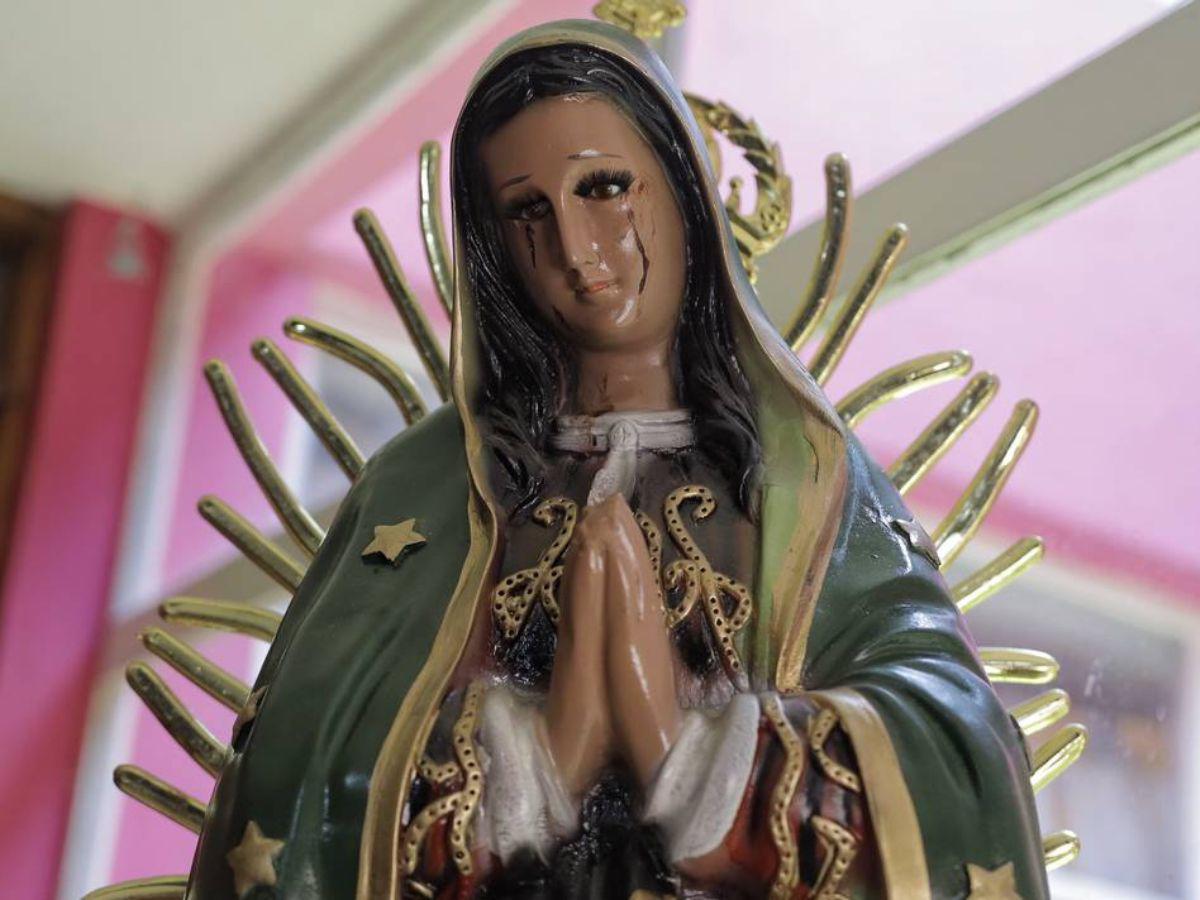 Imagen de la Virgen de Guadalupe en México llora sangre humana