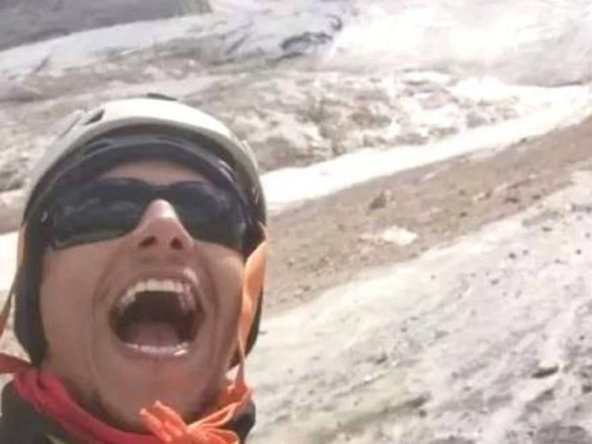 Joven envió selfie antes de colapso de glaciar italiano que mató a siete personas