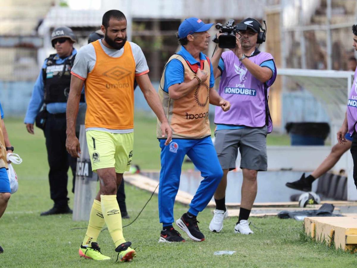 Pedro Troglio revela los insultos que recibió del cuarto árbitro en La Ceiba