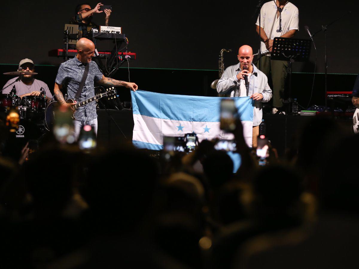 La banda se presentó por segunda vez en Tegucigalpa.