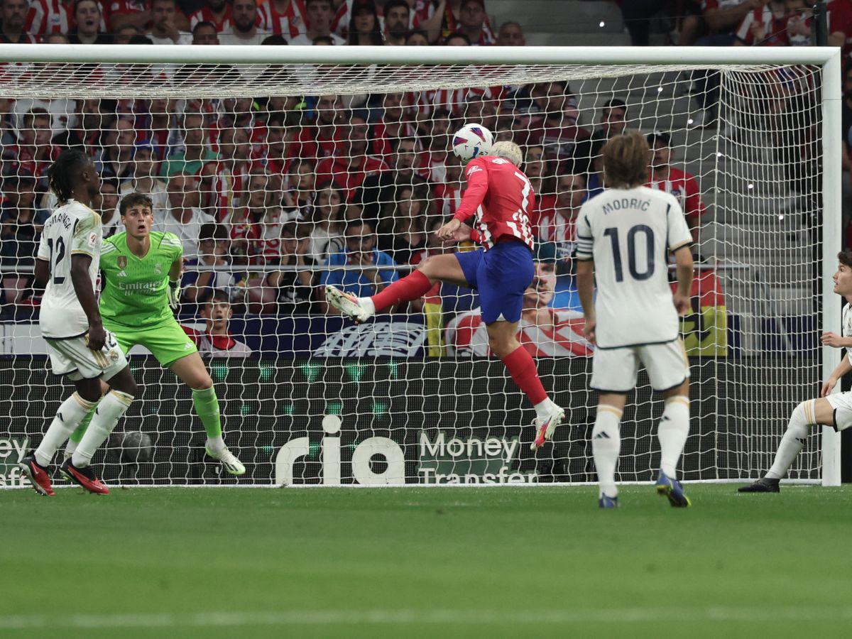 Así fue el sensacional cabezazo de Griezmann para poner el partido 2-0.