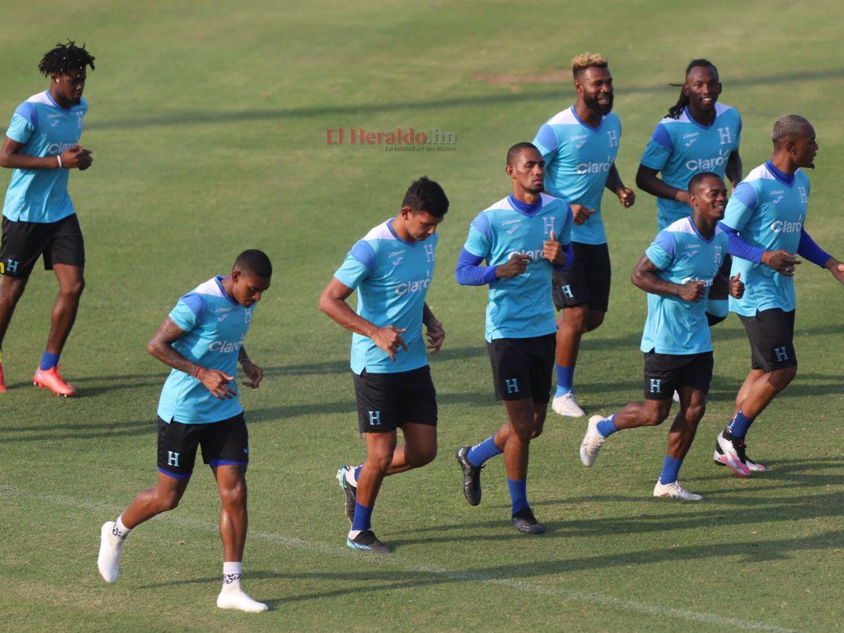 Los jugadores siguen realizando entrenamientos para llegar de la mejor forma física.