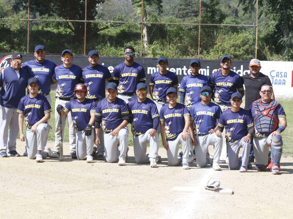 Los Rebeldes vencen a Tigres y se coronan campeones de la Liga de Sóftbol