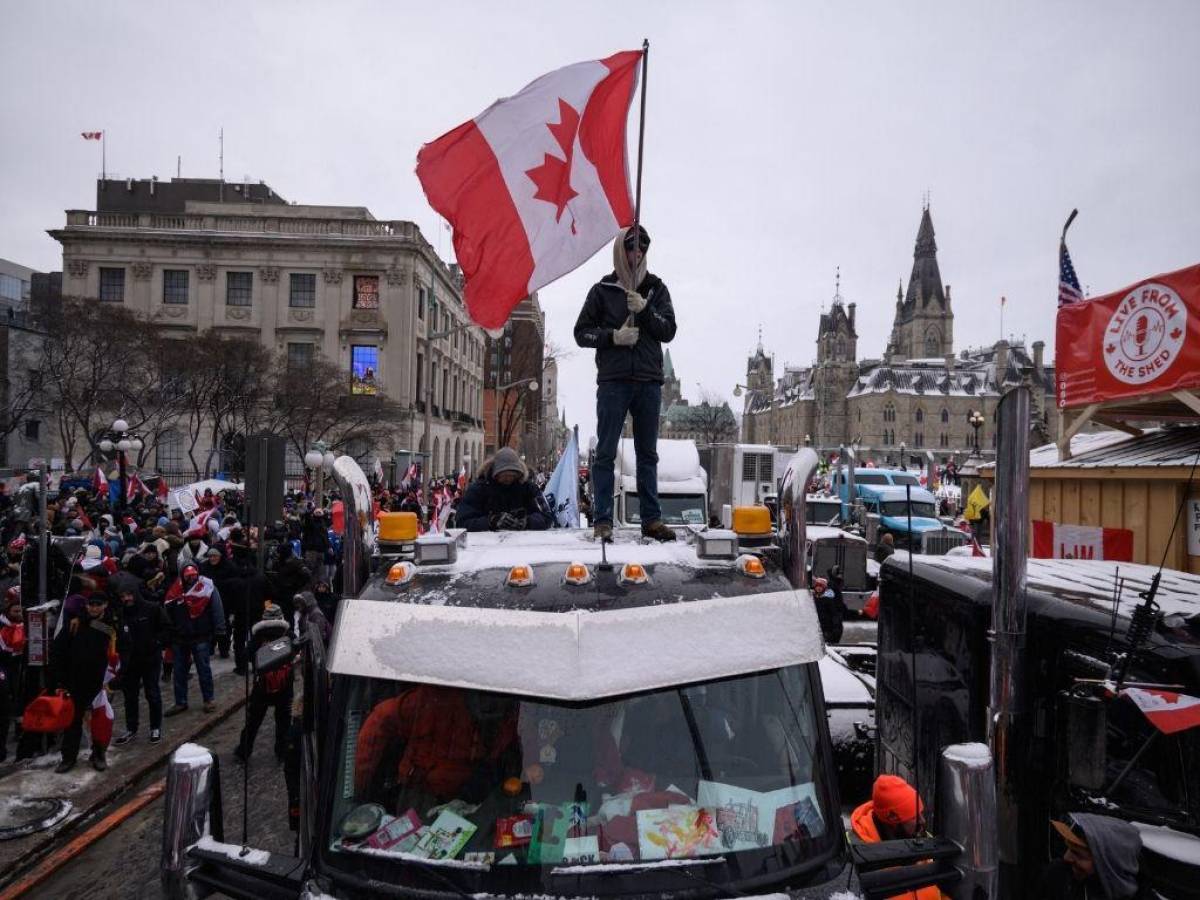 Caravanas contra las restricciones anticovid se esparcen por el mundo