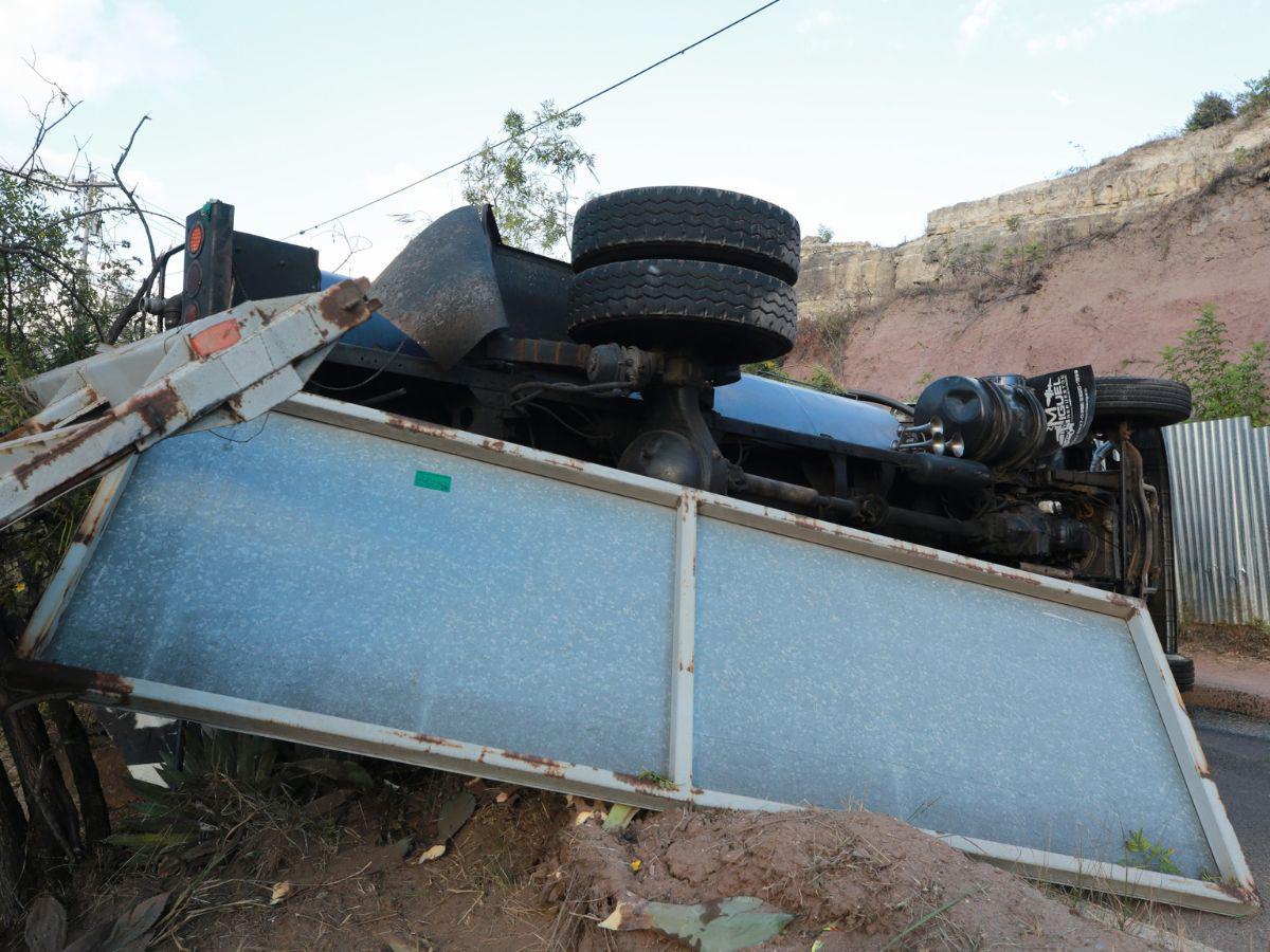 El accidente casi provoca una tragedia en el anillo periférico.