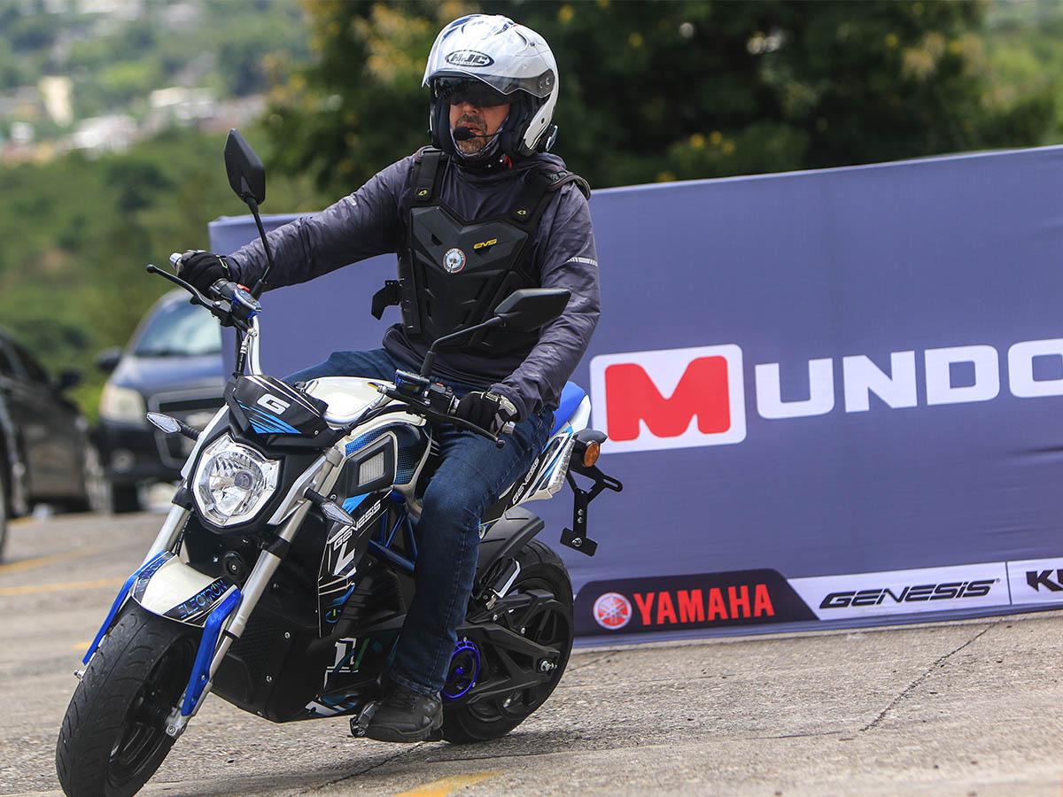 Los colaboradores de Grupo ILP representados por la institución Motomundo hoy iniciaron las pruebas con las motocicletas eléctricas Electron.