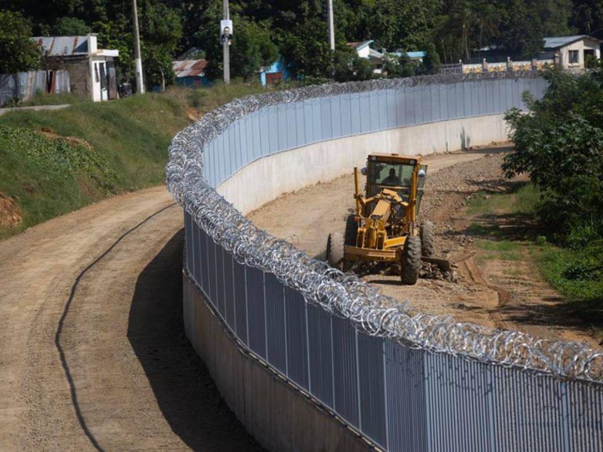 Así va el muro fronterizo de 400 kilómetros entre República Dominicana y Haití