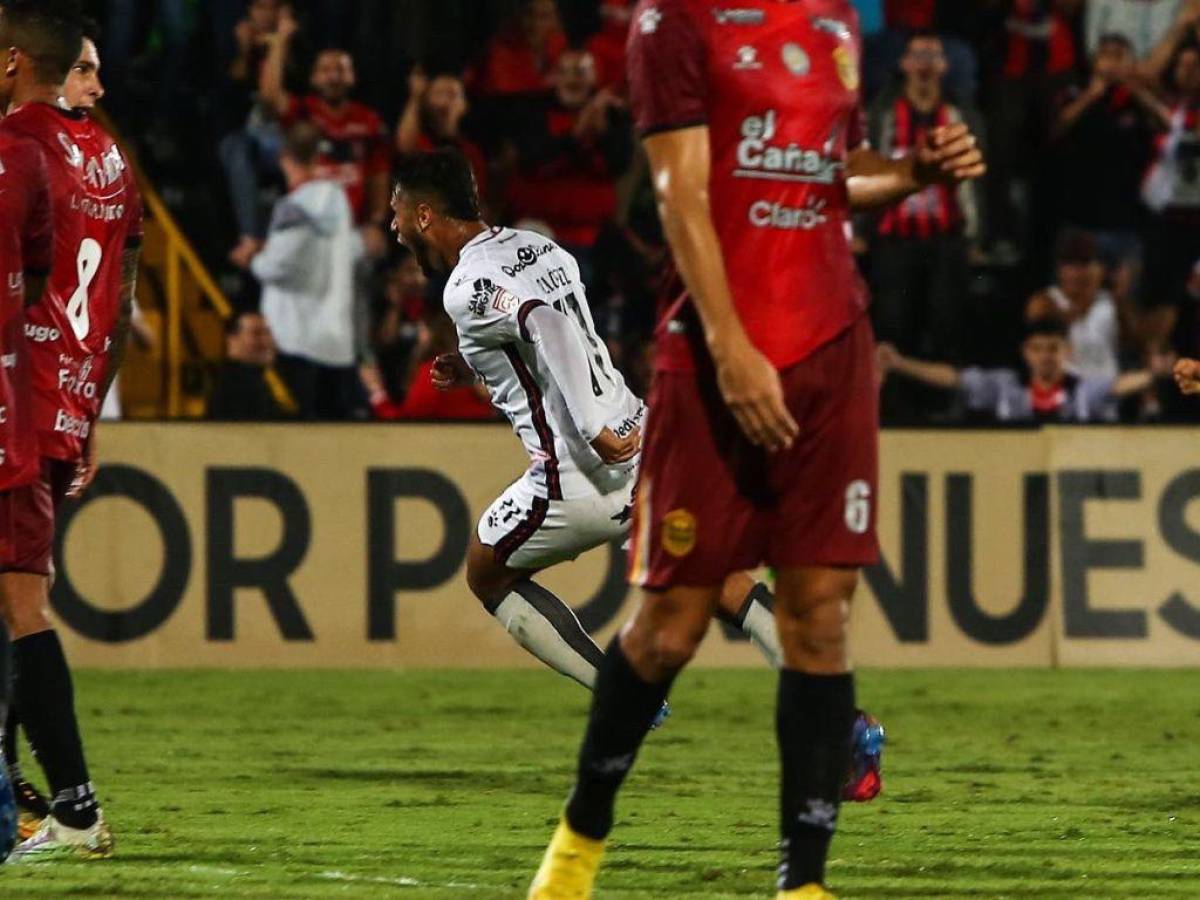 Real España se despide de Liga Concacaf con empate 2-2 ante Alajuelense