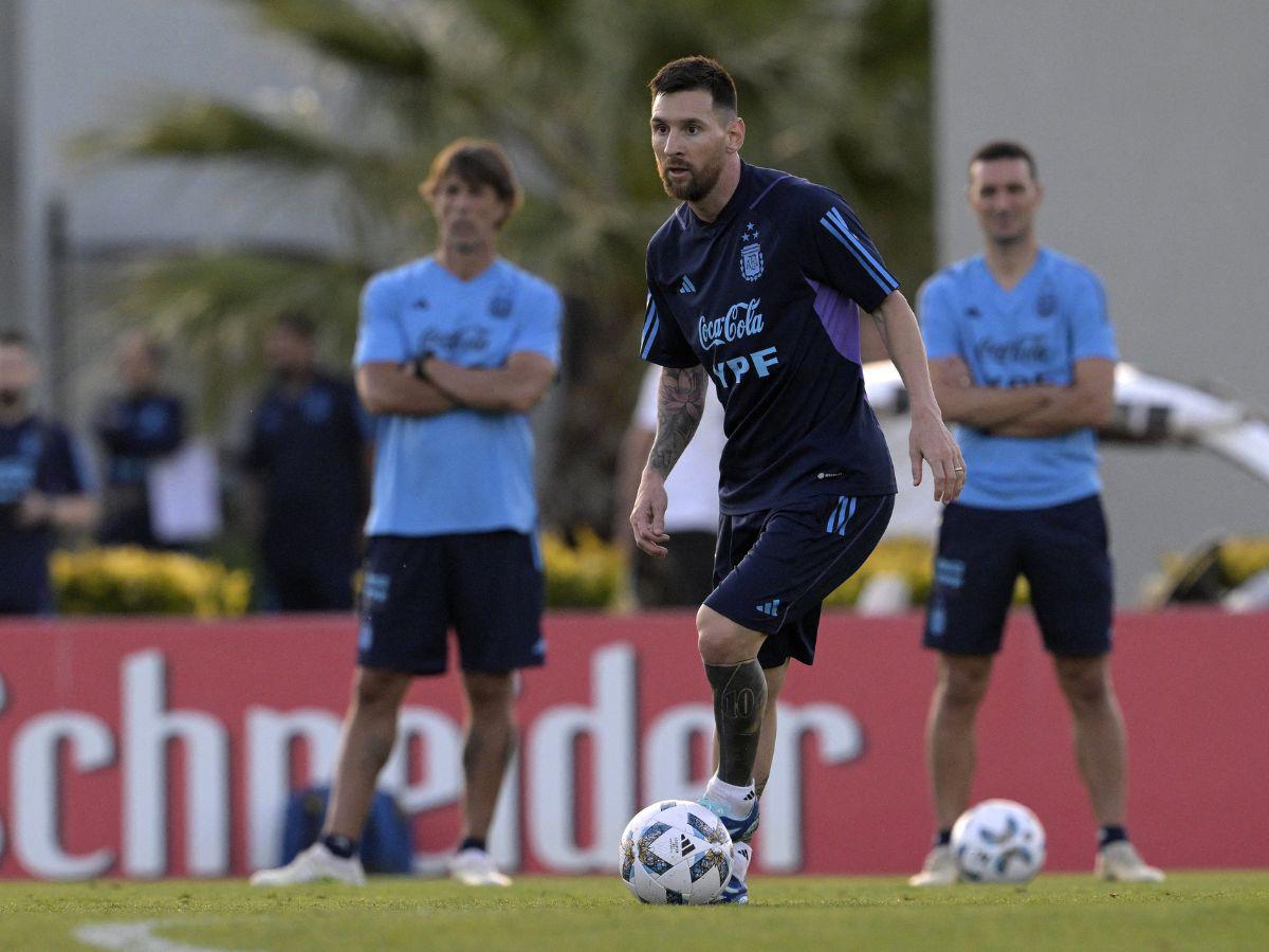 Messi ya está entrenando y se ve sumamente animado para su próximo encuentro.