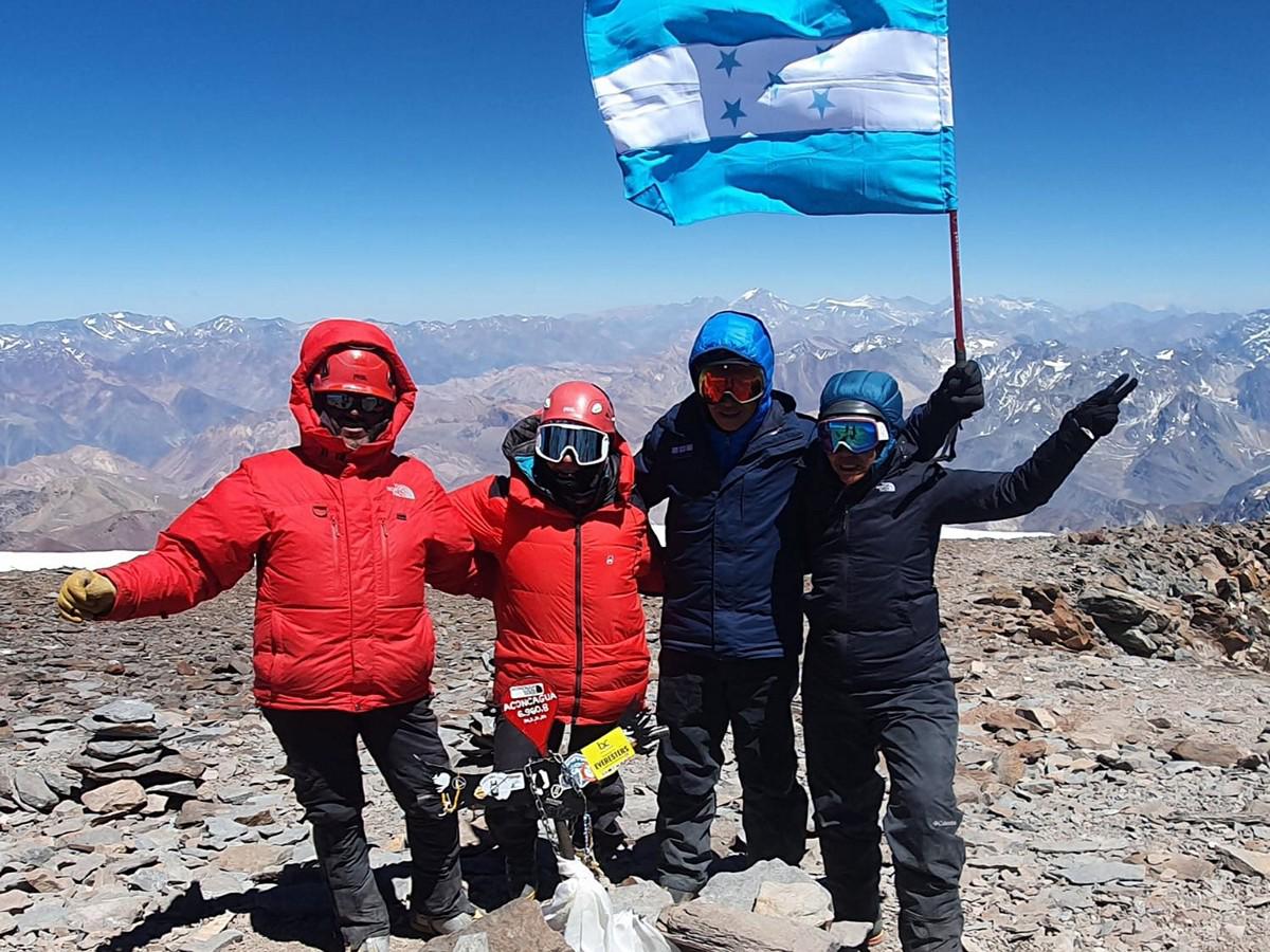 El grupo pasó por el tercer precipicio o abismo más grande a nivel de la tierra, “es escalofriante ascender por allí, siente que el viento lo lleva como barrilete”, contó a EL HERALDO.