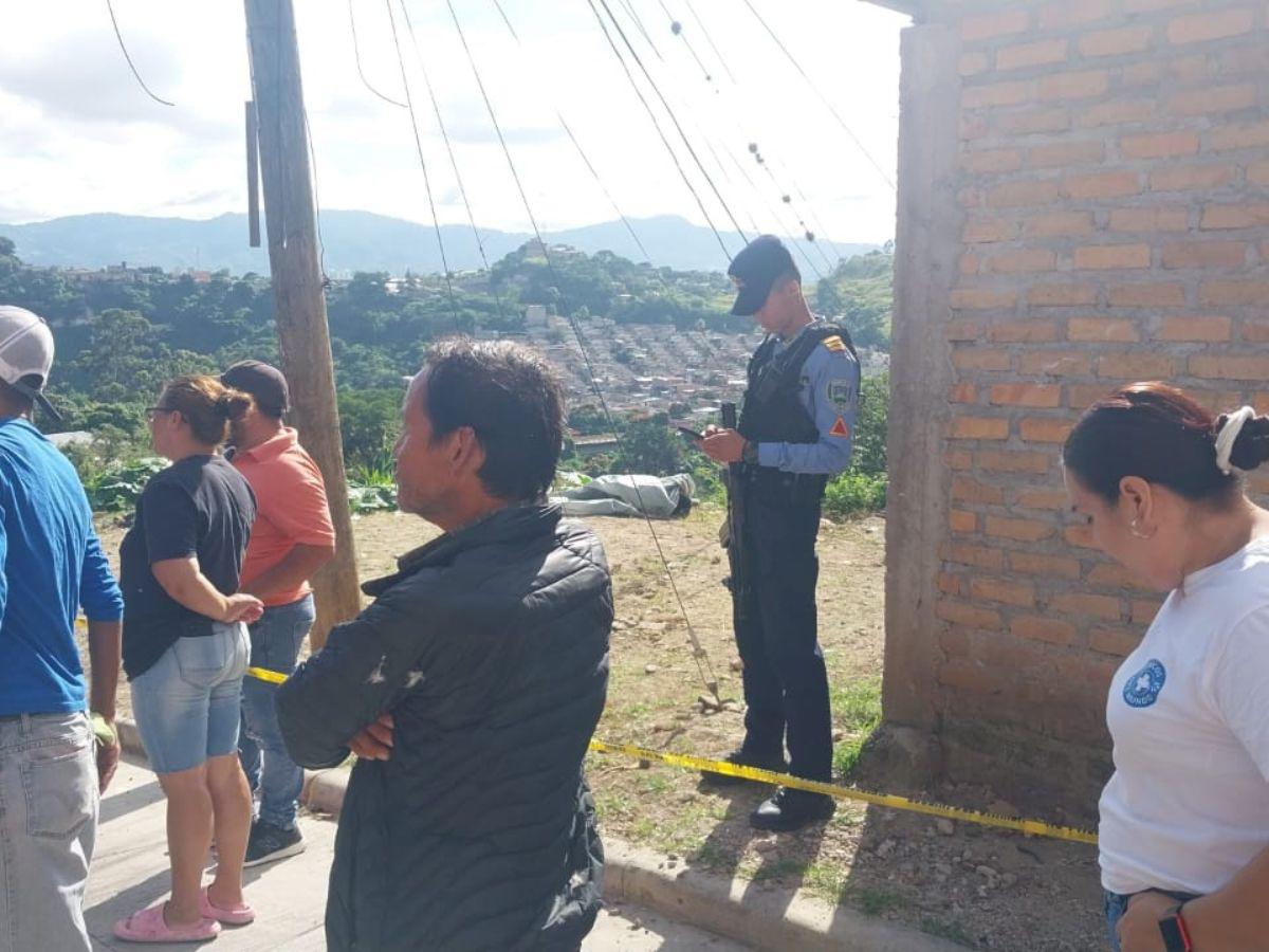 Violenta escena: joven de 19 años asesinado a balazos en colonia Santa Eduviges