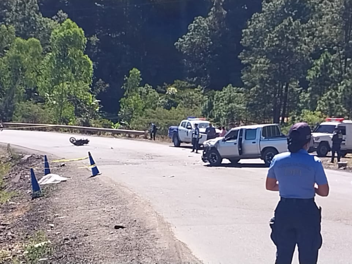 Motociclista muere tras colisionar con un carro en La Montañita