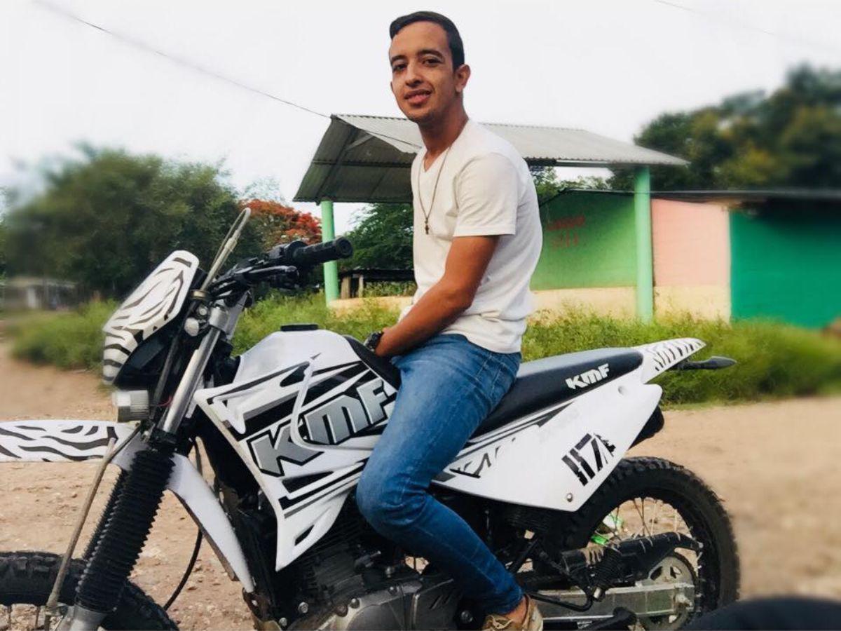 Miguel Murillo, joven asesinado por robarle su moto; su novia resultó herida