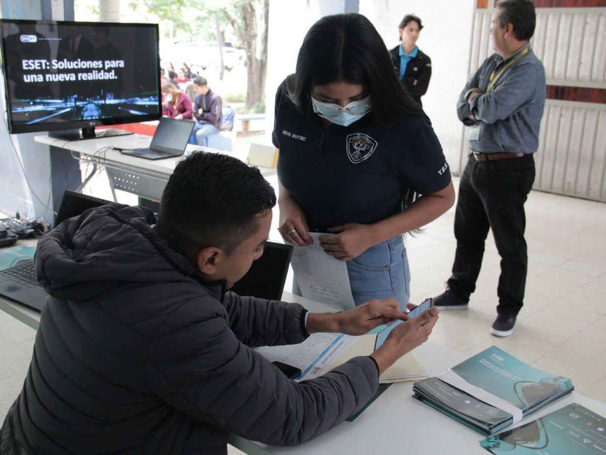 Se desarrolló jornada de desinfección y antivirus de aparatos tecnológicos en la UNAH