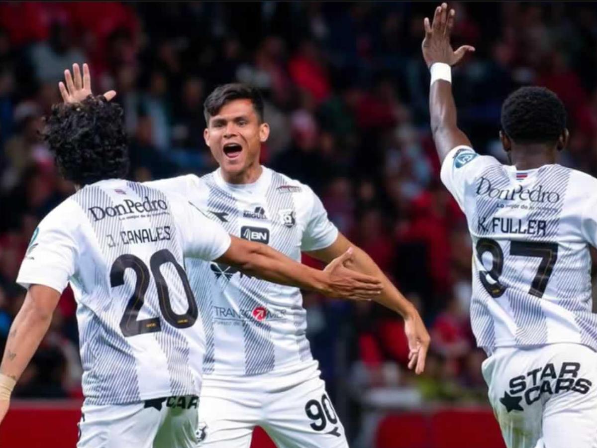 Exfutbolista de Olimpia es dado de baja en la Primera División de Costa Rica