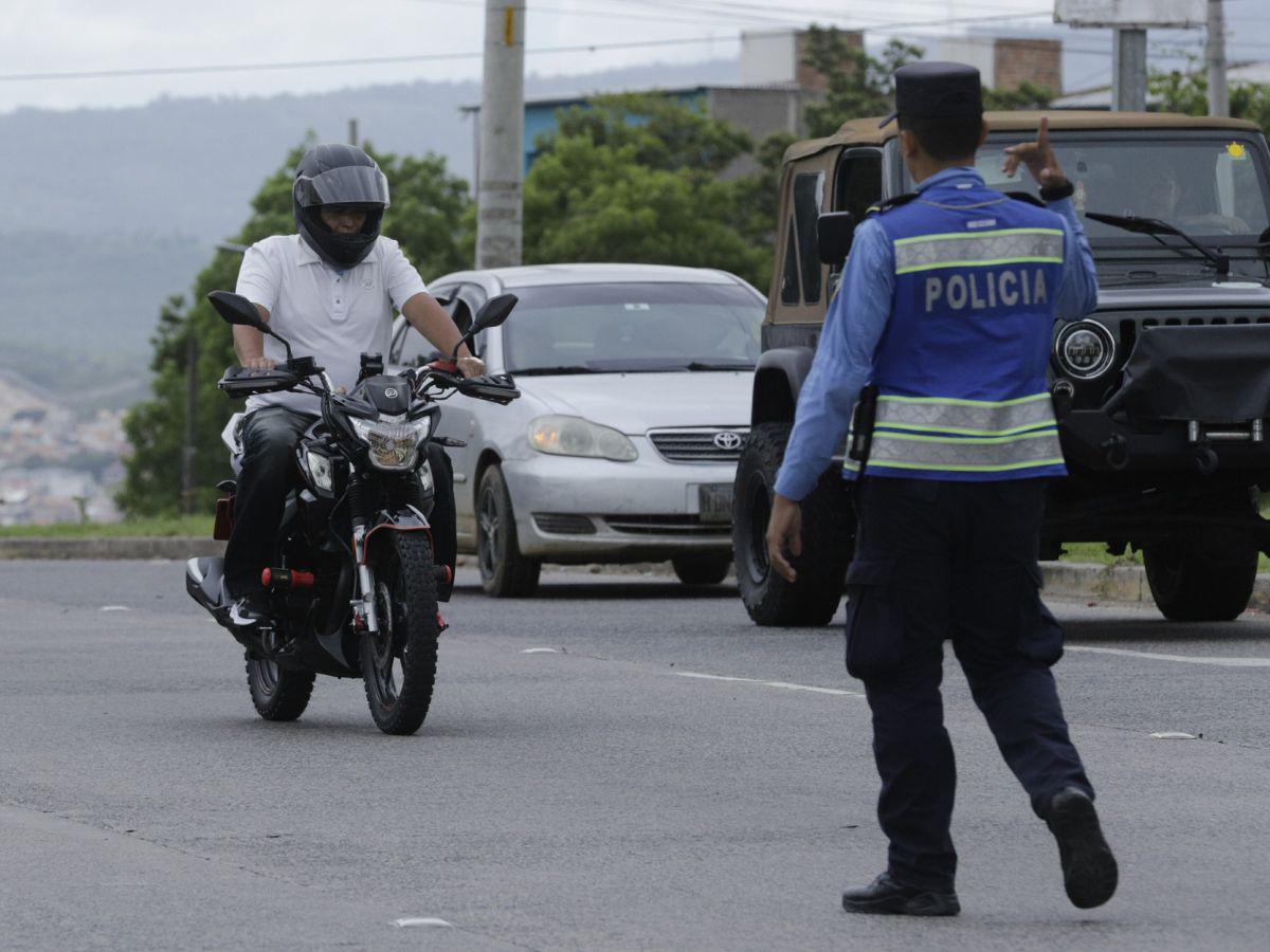 Prohibiciones y multas: normas de tránsito que todo motociclista debe saber en Honduras