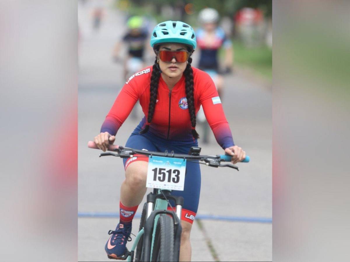 Chicas deslumbran con su talento y belleza en la Vuelta Ciclística de EL HERALDO 2024