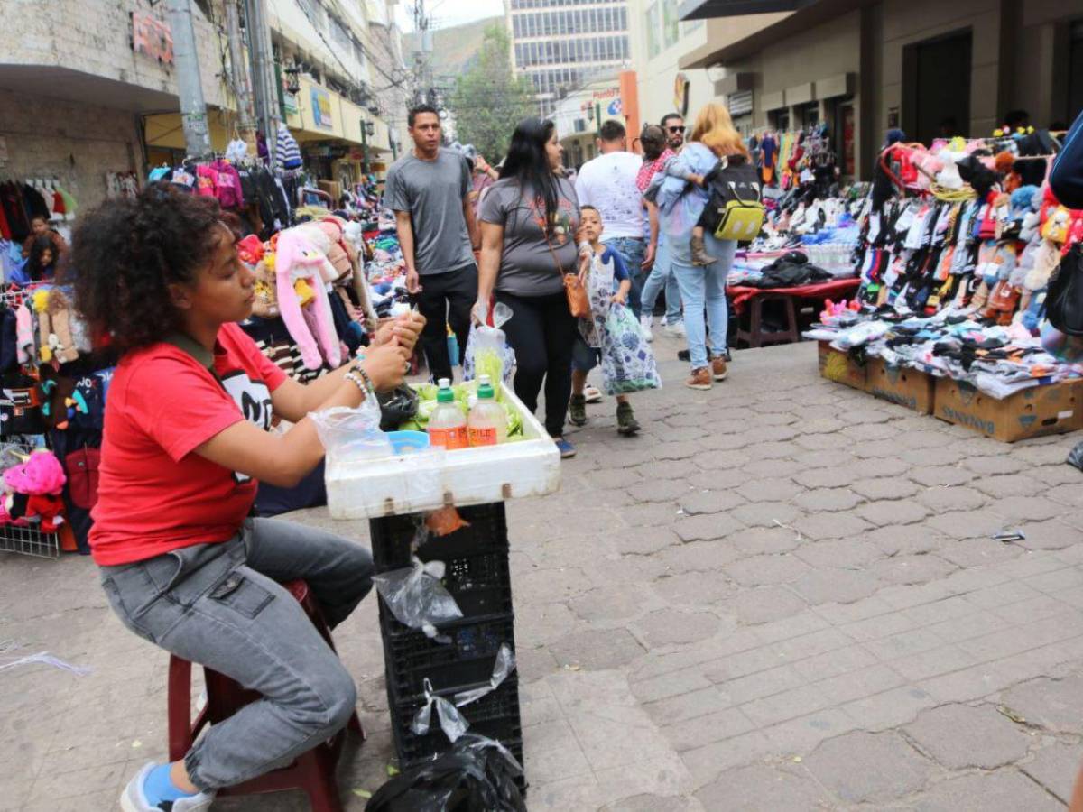 Última venta del 2024 inunda el centro de Tegucigalpa de vida y alegría