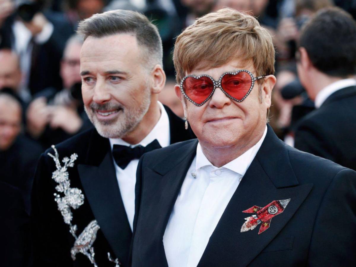 Elton John revela la enfermedad que lo aleja de los escenarios