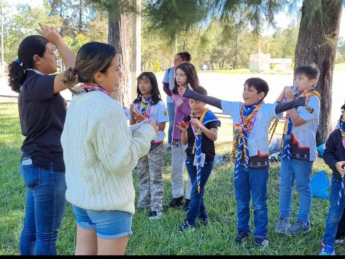 El movimiento Scout educa a niños y jóvenes con principios y valores