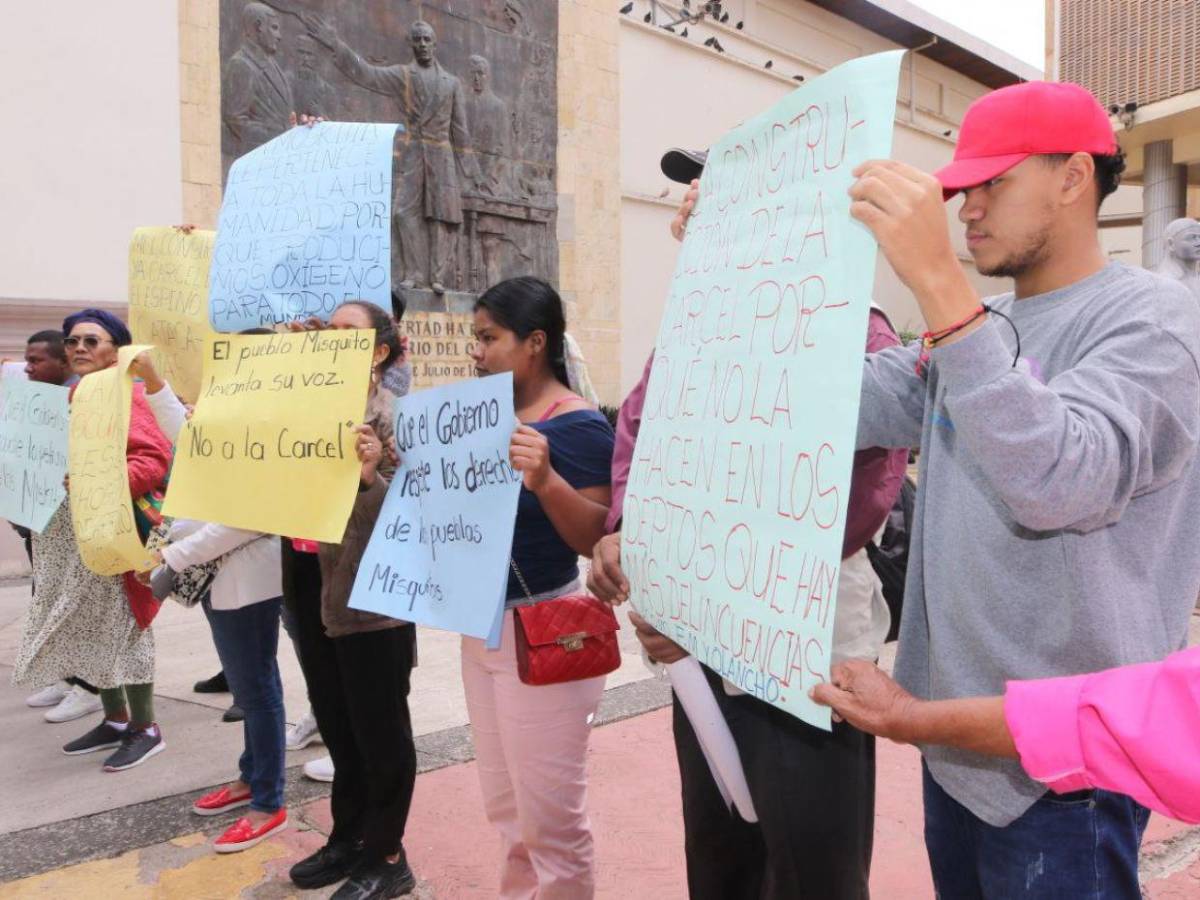 Misquitos protestan en el Congreso: rechazan construcción de megacárcel